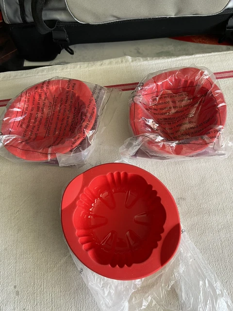 TUPPERWARE ensemble 1 moule gourmet + 1 grand moule couronne