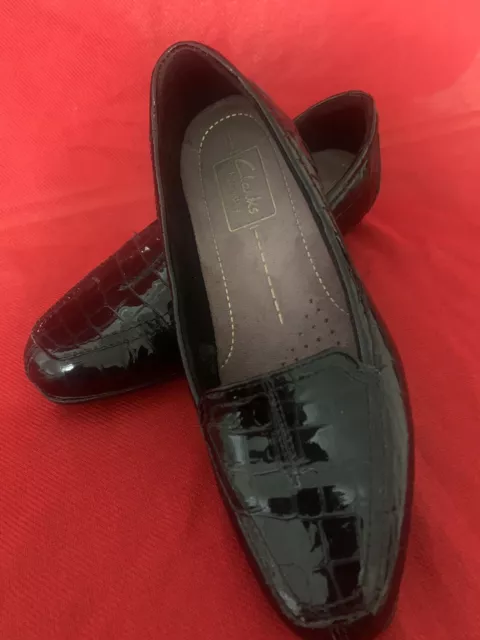 Clarks Everyday Womens Timeless Loafer Flat Shoes Black Leather Slip On 5.5M Clarks Everyday Womens Timeless Loafer Flat Shoes Black Leather Slip On 5.5M