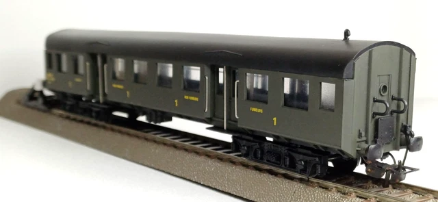 Voiture Voyageurs 1ère Classe SNCF A10 Hornby Meccano HO - Bon état D'usage, Vintage - Fabriquée En France