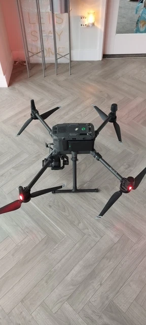 DJI MATRICE M300 RTK Drone Used Great Condition. £8,586.72 - PicClick UK