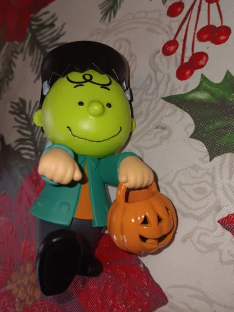 PEANUTS Halloween Figures Charlie Brown Snoopy & Lucy Set of 3