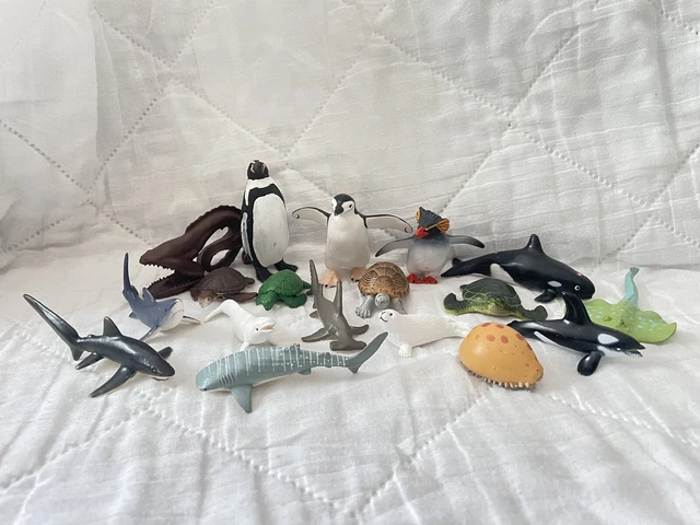 Safari Limited Lot of 17 Sea Creatures Marine Animals Sharks Whales Penguins