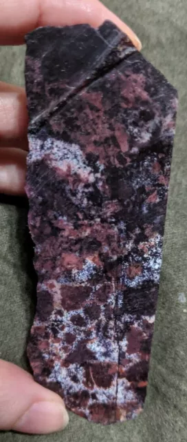 RARE! Sugilite (Sakura Pink) SEMI GEL Rough w/Friedelite & Bustamite - 638.80 ct RARE! Sugilite (Sakura Pink) SEMI GEL Rough w/Friedelite & Bustamite - 638.80 ct
