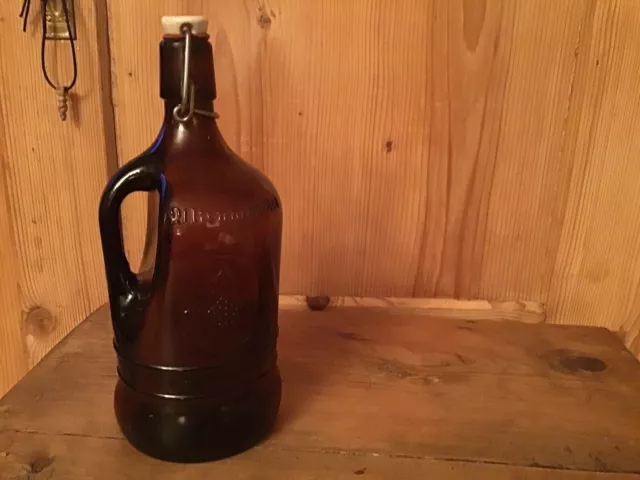 Alte Glasbierflasche Mit Henkel Alltenmünster 1L Mit Gravur,  Bügelverschluss.