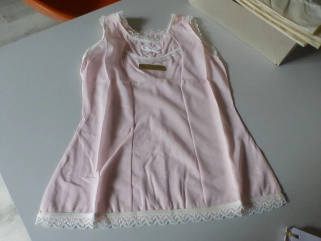 Lot De 10 Combinaisons + 1 Déshabillé En Nylon - Tailles 40 à 48, Occasion Et Neuf