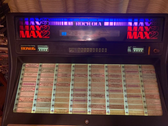 Vintage rockola jukebox excellent condition 