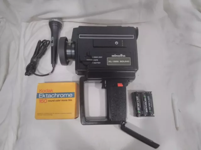 8MM FILM MOVIE CAMERA Minolta XL-225 Sound Production Black with Handle Clean