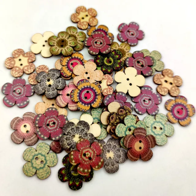 100 Stück gemischte Retro Serie Blumen Holzknöpfe 20 mm zum Basteln von Dekor