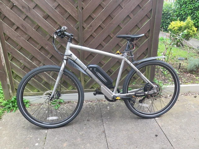 HALFORD CARRERA SUBWAY E Mens Electric Hybrid Bike Used Twice