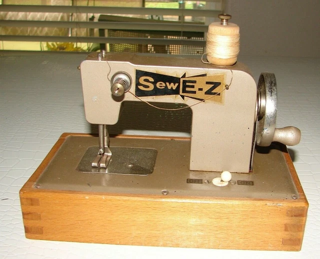 RARE VINTAGE MINI SEW EZ Sewing Machine “BERLIN Made In Germany US