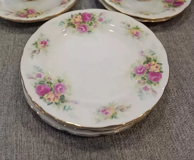 X ROYAL Wessex English Summer Roses Side Plates good condition