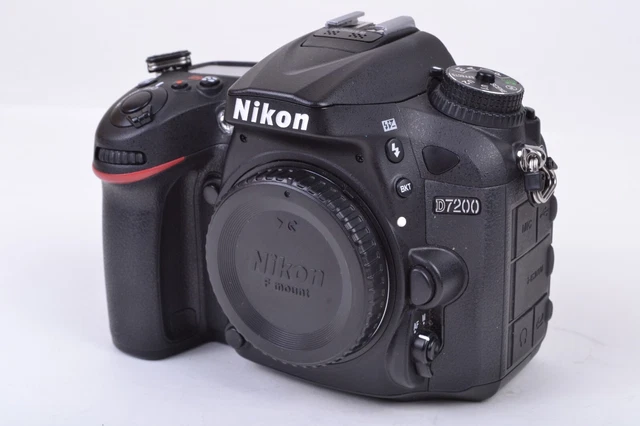 Nikon D7200 24.2 MP Digital SLR Camera Body Shutter Count 9,000 #T40438
