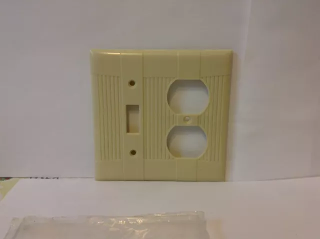 Vintage IVORY Switch Plate Outlet Cover Bakelite EAGLE Ribbed Tuxedo NOS USA