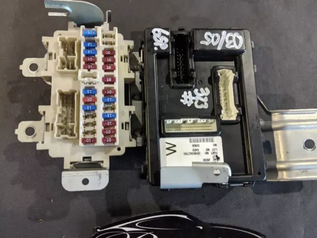 Fuse Box Engine VIN C 4th Digit VQ35DE Front Fits 05-06 INFINITI G35 OEM 2