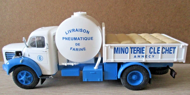 Camion Pompieri Berliet GBK18 4x4 In Scala 1/43 – Hachette IXO – Modello Da Collezione