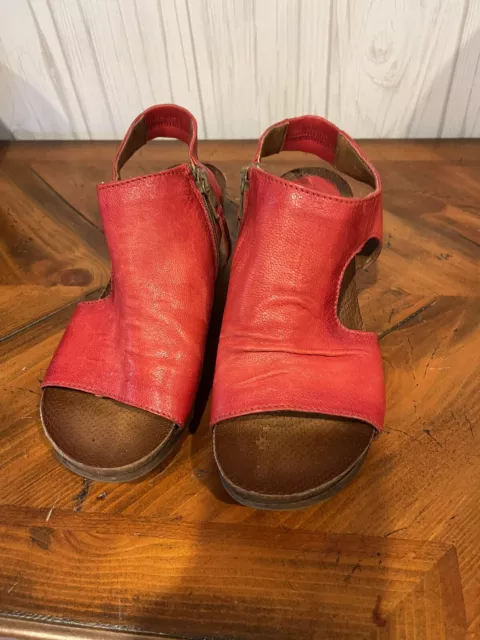 Miz Mooz Red Sandals Leather Verona Sz 8 Euro 38