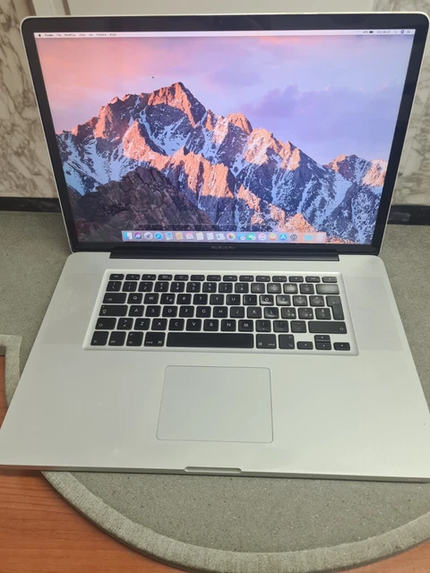 Apple MacBook Pro 17" A1297 (Metà 2010) - Cpu i5 2,53 Ghz - Ram 8GB - SSD 256GB