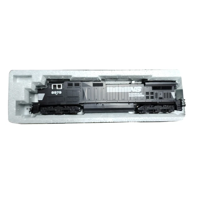Kato 37-1802 HO Norfolk Southern GE C44-9W Dash 9 Diesel #8979 LN/Box