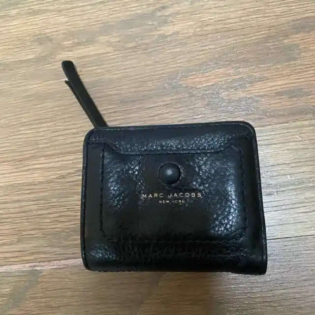 Marc Jacobs Empire City Mini Black Leather Zip Wallet