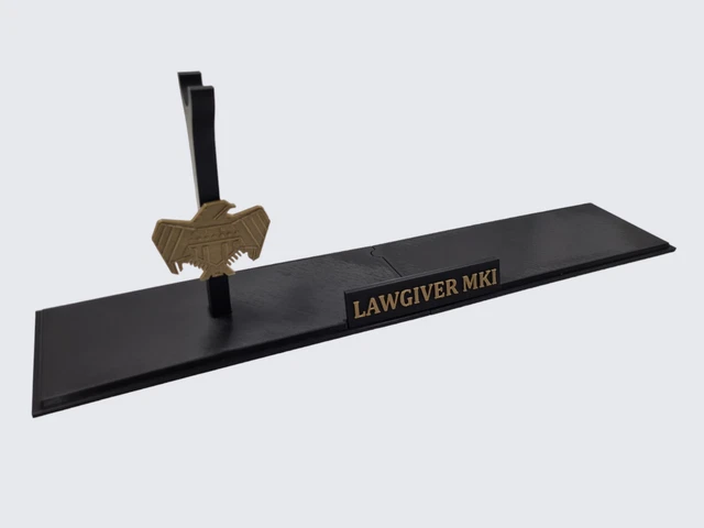 JUDGE DREDD LAWGIVER Replica Display Stand - Lawgiver MK1 £21.51 ...
