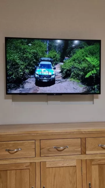 SONY BRAVIA 50 inch TV, Exc.cond, Collection SW19