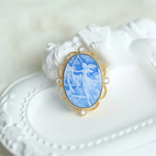 F18 Hunting Goddess Artemis Cameo Mother of Pearl Agate Blue Pendant Silver 925