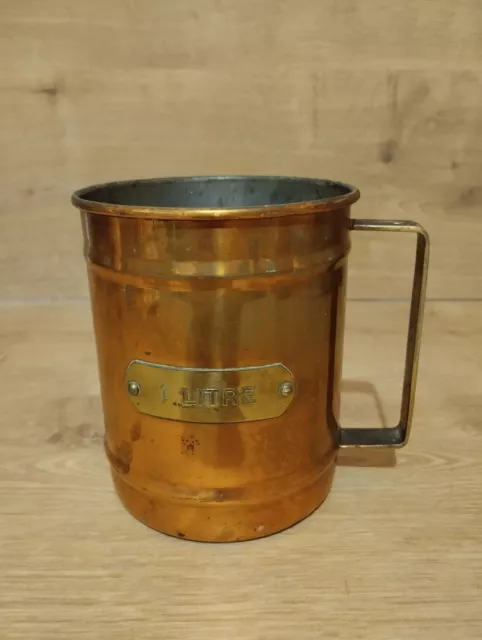 Joli pot tasse avec anse MESURE à CREME 1 litre metal En Cuivre Et Laiton