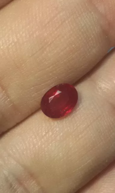 Aaa Rubino Naturale - Natural Ruby Ct 1.58 Vs Red Color Oval Cut Origin Madascar