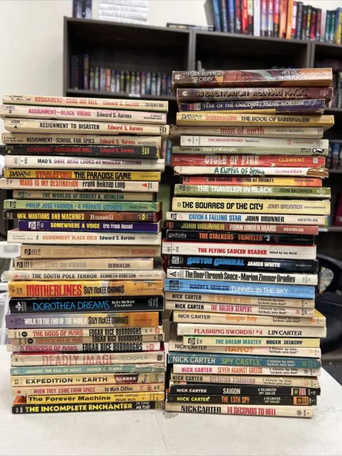 HUGE Lot of Vintage Random Sci Fi Paperback Books Good Condition