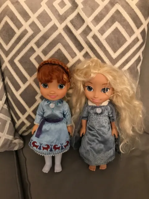 Disney frozen Olafs frozen adventure singing Anna and Elsa dolls