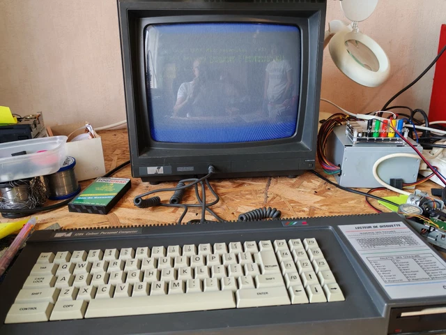 AMSTRAD CLAVIER 6128 AZERTY Centronic Révisé avec lecteur de Disquette 07/11