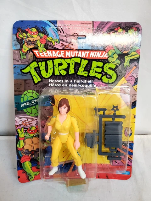 Teenage Mutant Ninja Turtles April O'Neil (Comic Color) 3 3/4-Inch