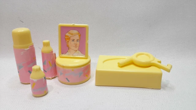 Vintage Barbie Doll - Dial A Style Salon Accessories #519