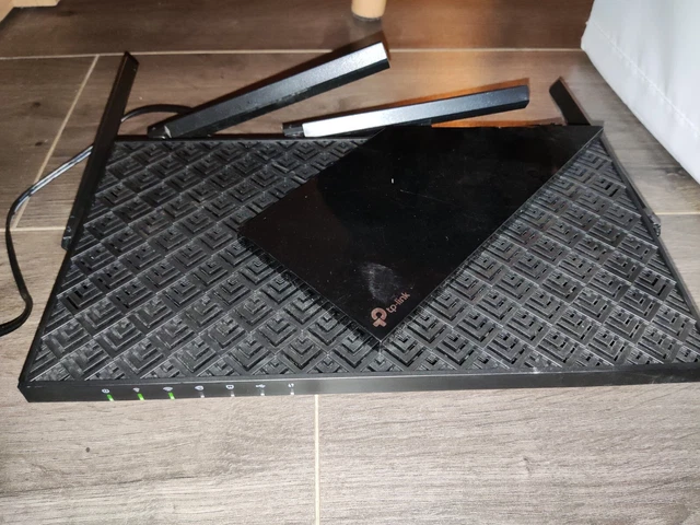 TP-Link Archer AX72 AX5400 Dual-Band Stream Gigabit Wi-Fi 6 Router damaged