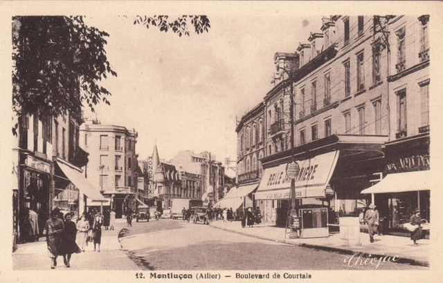 Carte postale ancienne ALLIER MONTLUCON 12 boulevard de Courtais éd théojac