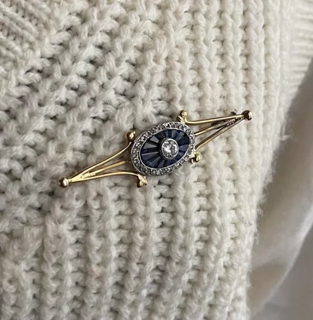 Broche en Or Jaune 18 K et Platine / Diamants + Saphirs / Circa 1925/ Réf MP2505