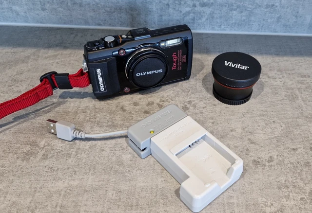 OLYMPUS STYLUS TOUGH TG-4 16.0 Megapixel Digital Compact Camera with extras