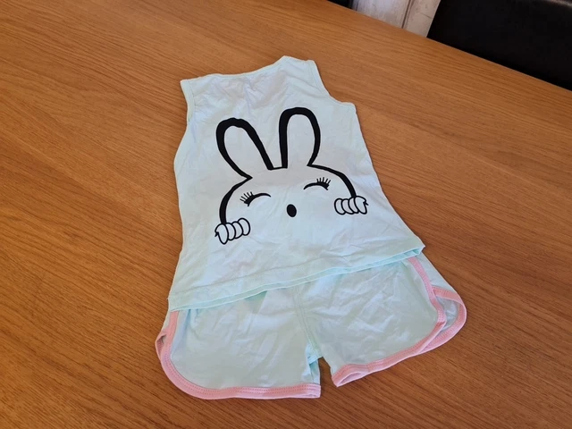 Bundle of lovely girl's clothes, age 2-3/3-4 yrs 37 Items & bundle of hair clips 10