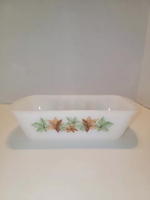 VINTAGE 60s Glasbake J522 Maple Leaf 2 QT Casserole Dish Milkglass Made In USA