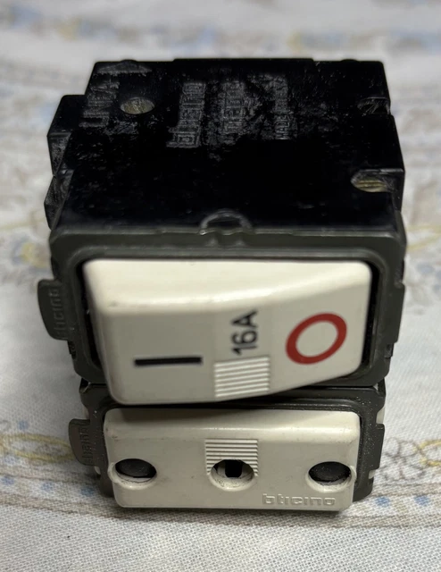 Interruttore Magitik BTicino 16A - Modello 5216S, Per Impianti Elettrici Domestici - Foto 9