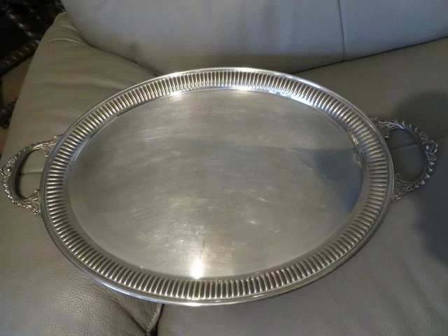 GRAND PLAT COQUILLE st jacques fleuron metal argenté 34,5 cm EUR 40,00 GRAND PLAT COQUILLE st jacques fleuron metal argenté 34,5 cm EUR 40,00