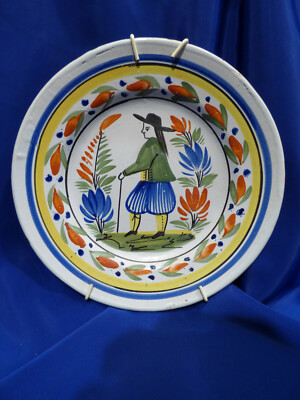 FLEUR DE LYS  N° 1 ASSIETTE FAÏENCE  A DECOR FLORAL POLYCHROME 