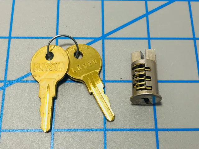 Diebold Undercounter Lock Core with Keys