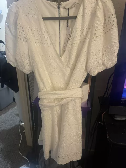 $350 Alice + Olivia Women's RESORT White Eyelet Faux Wrap Romper Size 8 NWT