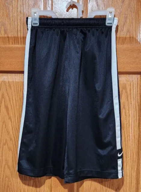 NIKE Youth Boys XL Black White Basketball Athletic Sports Side Stripe Gym Shorts