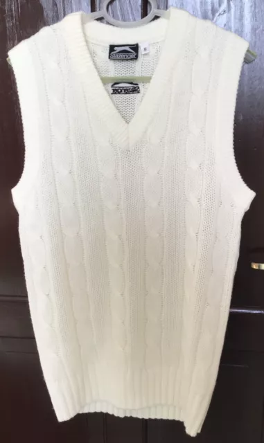 Slazenger Cricket V Neck Cable Sleeveless Jumper Medium