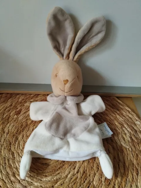 Doudou lapin beige blanc gris marionnette Mes petits cailloux