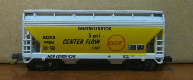 N Scale Atlas Two Bay covered Hopper acf Demonstrator ACFX 44586 M/T's Trucks