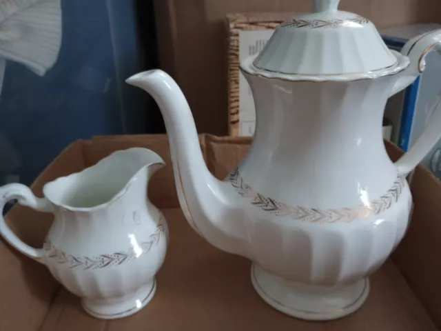 Vintage 9" J&G Meakin England Classic White Tea Coffee Pot Gold Trim & Creamer 2