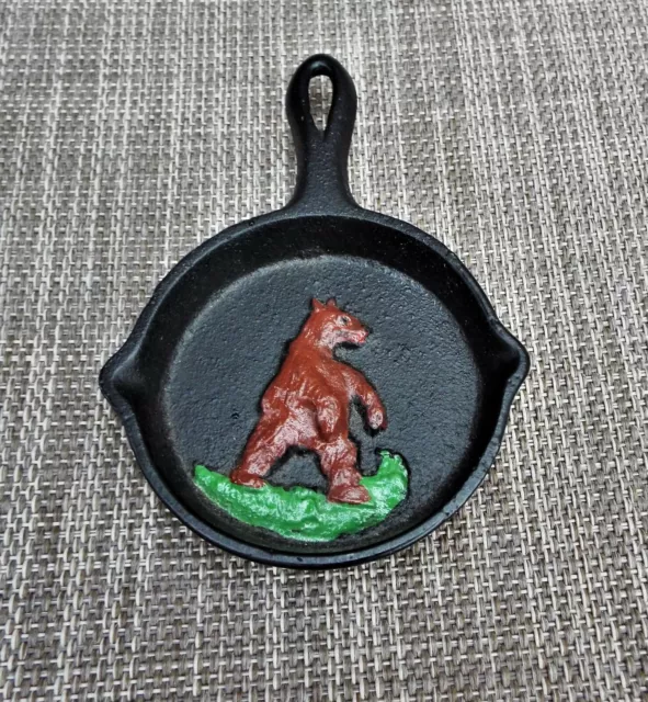 Wilton Decorative Miniature Cast Iron Skillet Painted Bear 1950's Rare Art